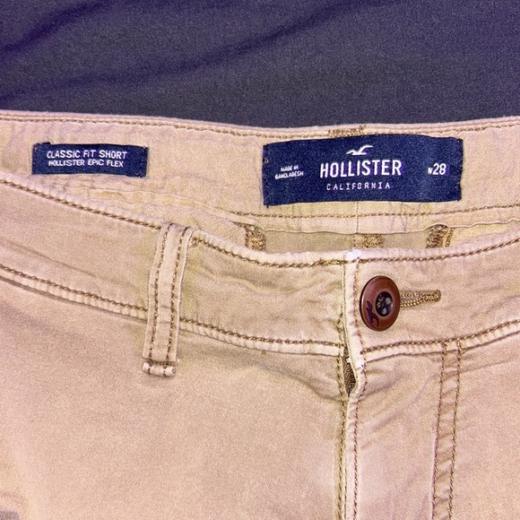 Hollister Tan shorts - Picture 2 of 3